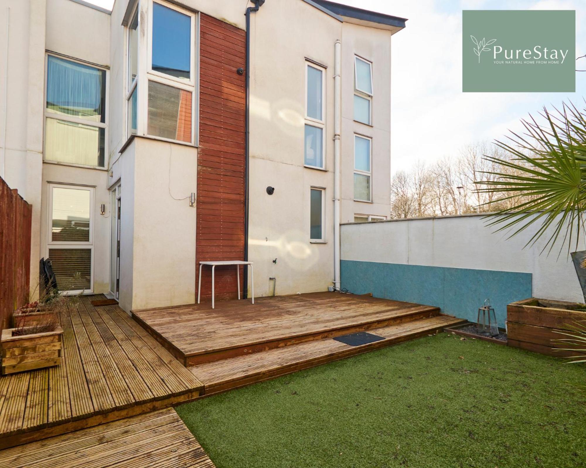 Superb House Manchester Near Etihad With Free Parking Sleeps 8 מראה חיצוני תמונה