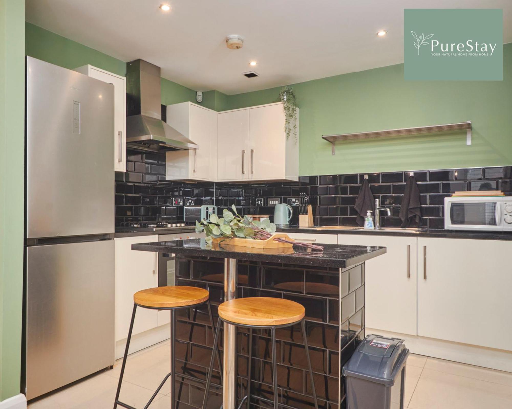 Superb House Manchester Near Etihad With Free Parking Sleeps 8 מראה חיצוני תמונה