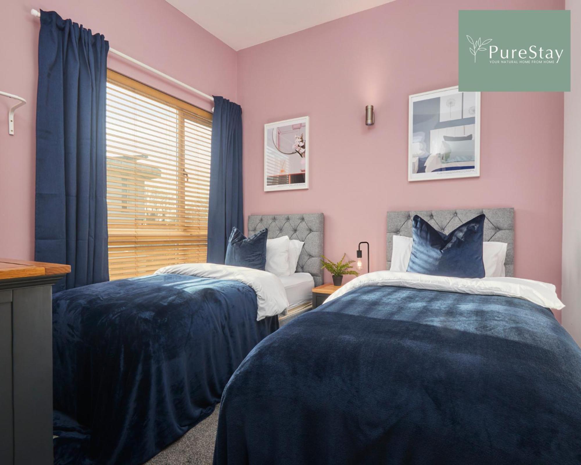 Superb House Manchester Near Etihad With Free Parking Sleeps 8 מראה חיצוני תמונה
